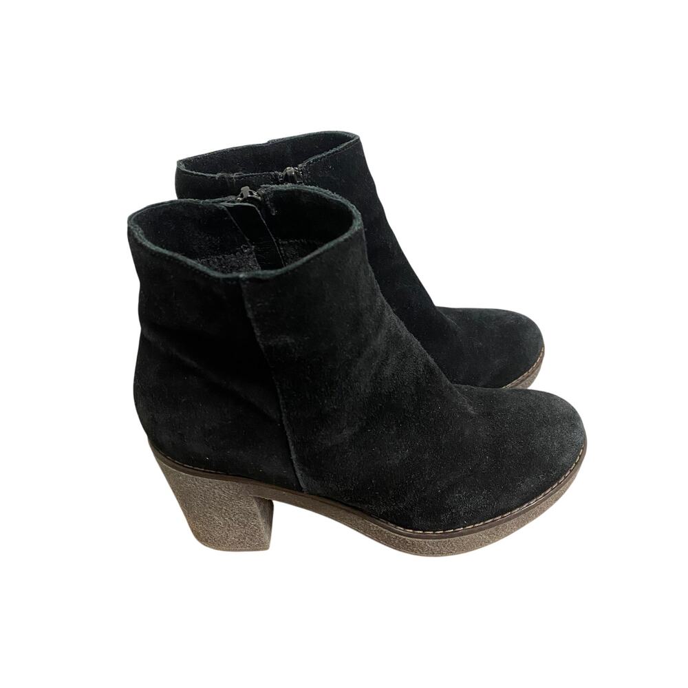 Black Velvet Zip Up Booties Size 38